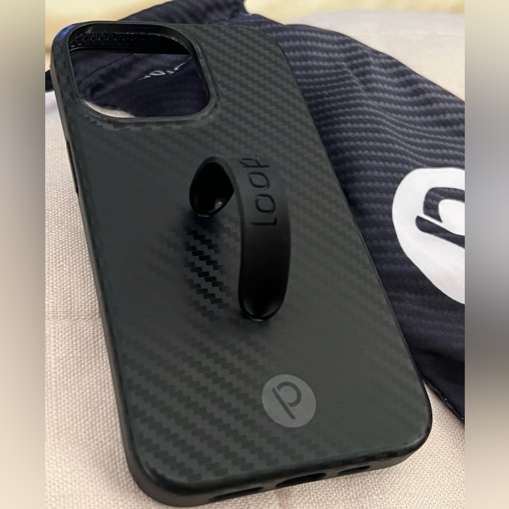 iPhone 13Pro Loopy Case